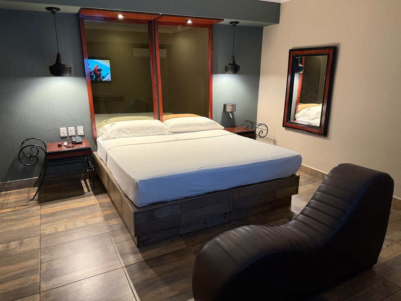 WhatsApp Image 2026-02-09 at 6.00.38 PM (1) - copia